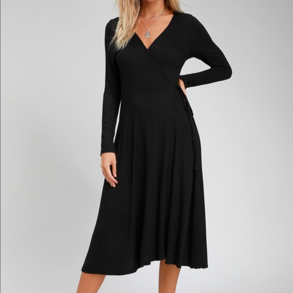 Lulu’s Keira ribbed black long sleeve midi wrap